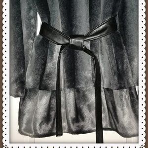 ELLEN TRACY NWT Women's Faux Fur Gray/Black Full Collar Flounced Hem Coat Sz L